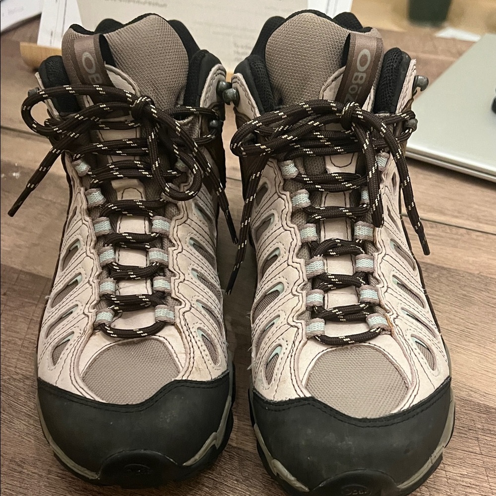 Oboz Sawtooth Women’s Hiking Boots – Size 9.5 – Great Condition